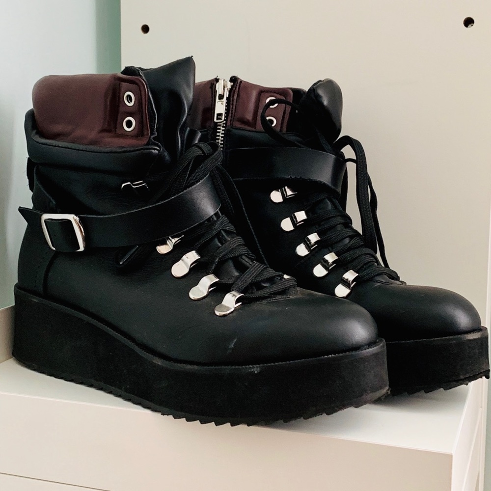 Steve Madden Chunky Black Boots